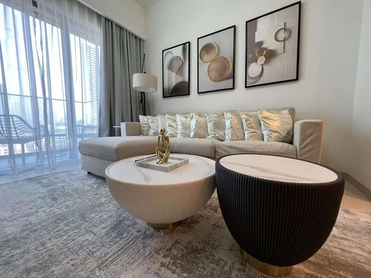 Primestay - 2Br Burj Royale, Downtown Dubai Apartment